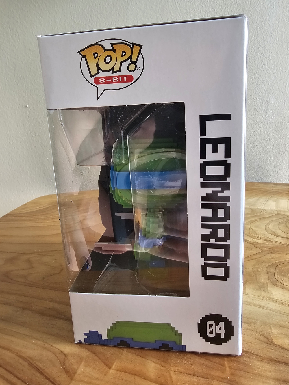 Funko Pop! 8-Bit Leonardo Vinyl Figure - Green Blue Yellow - Picture 5 of 6